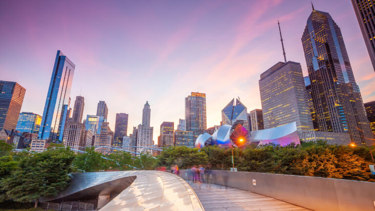 Downtown chicago skyline cityscape in USA